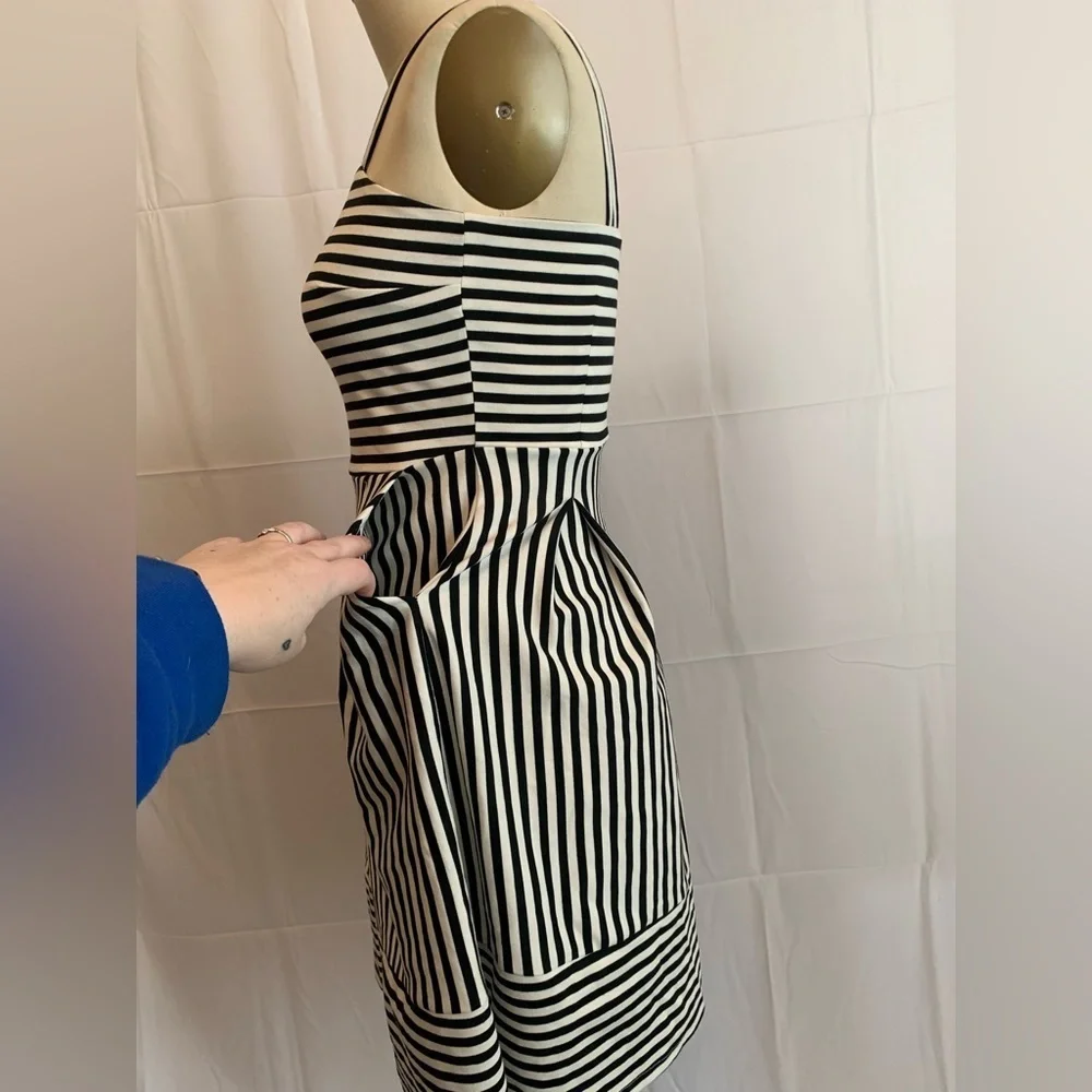 Nwot Brixon Ivy Black & White Striped
Ponte Bib Fit & Flare Summer Dress medium - Picture 8 of 12